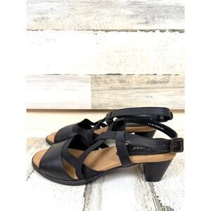 Trotters Womens 8.5 Black Leather Meadow Strappy Low Heel Buckle Sandal NEW